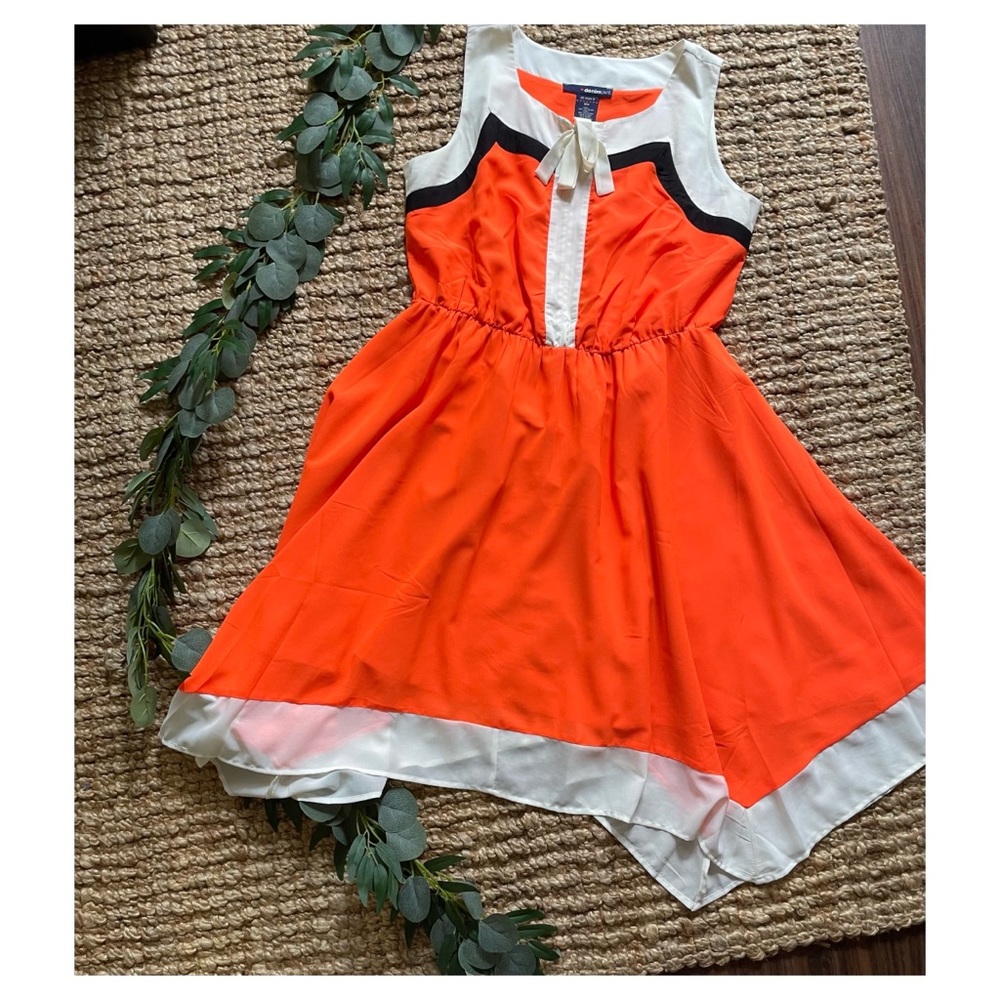 16w Vibrant Cream Orange  asymmetrical black Dress